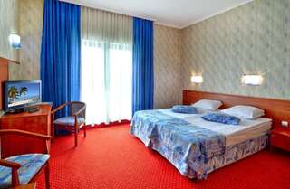 Отель Aqua Hotel Варна Стандартный двухместный номер с 1 кроватью или 2 отдельными кроватями-5